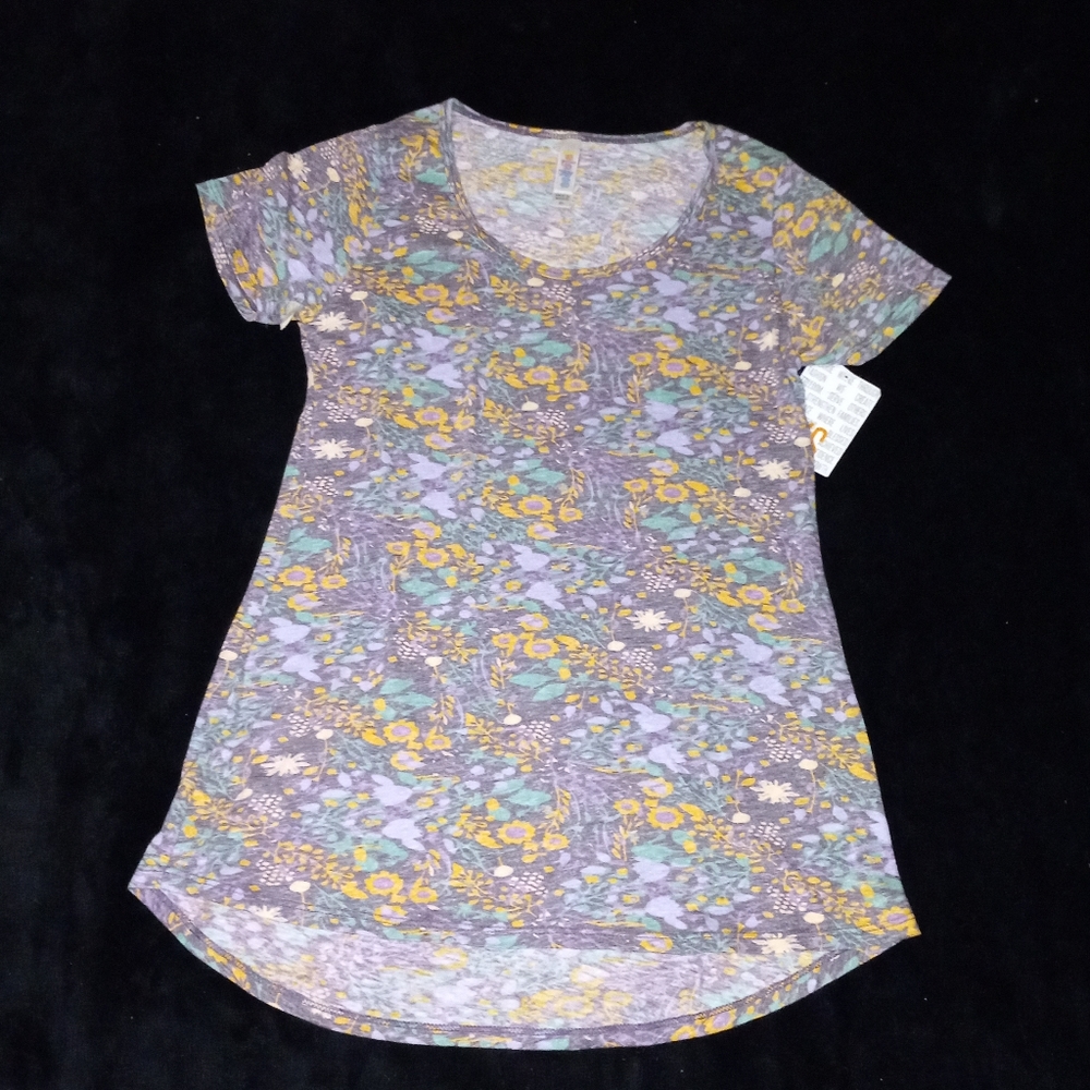 LulaRoe Classic T-Shirt Size XS NWT